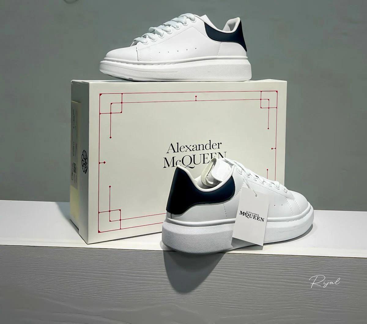 ALEXANDER MCQUEEEN - View 1