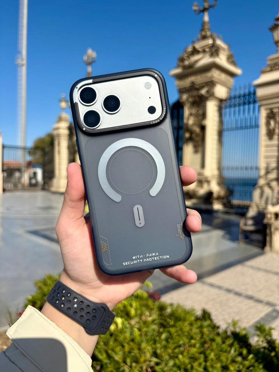 جراب Paika نحيف MagSafe لهاتف iPhone 17 Pro Max - View 1