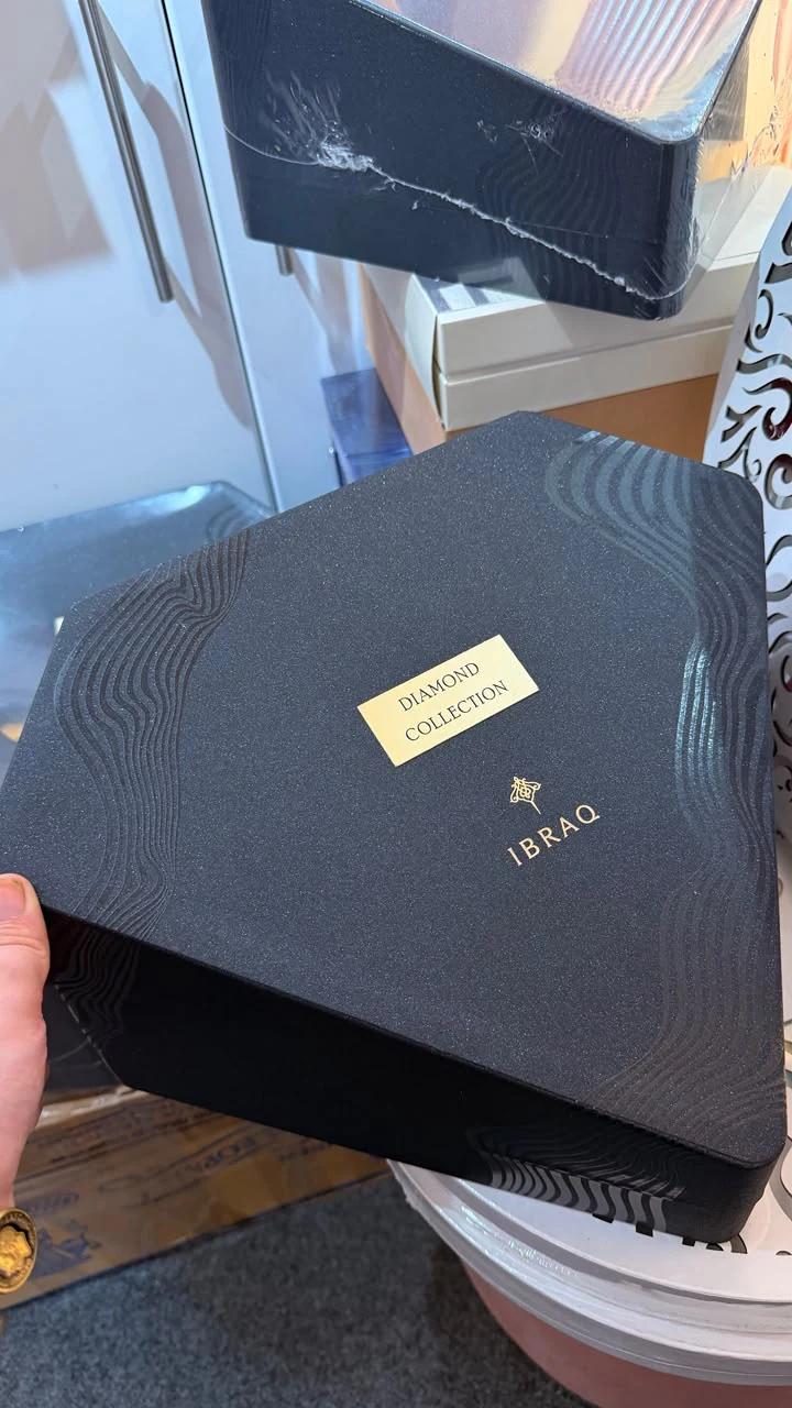 DIAMOND BOX - View 1
